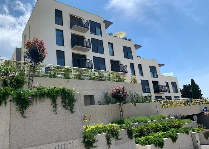 New Luxury With Sea View And Private Heated Pool, 50m From The Apartment *