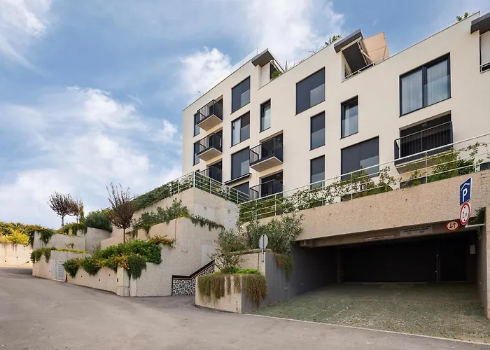 Apartment New Luxury With Sea View And Private Heated Pool, 50m From The Split