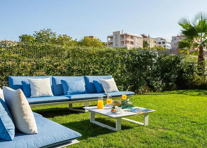 New Luxury With Sea View And Private Heated Pool, 50m From The Apartment Split