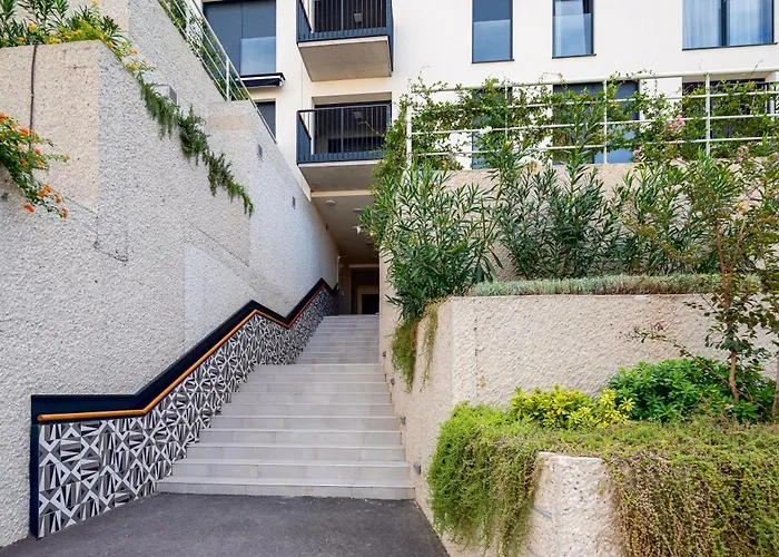 New Luxury With Sea View And Private Heated Pool, 50m From The Apartment Split