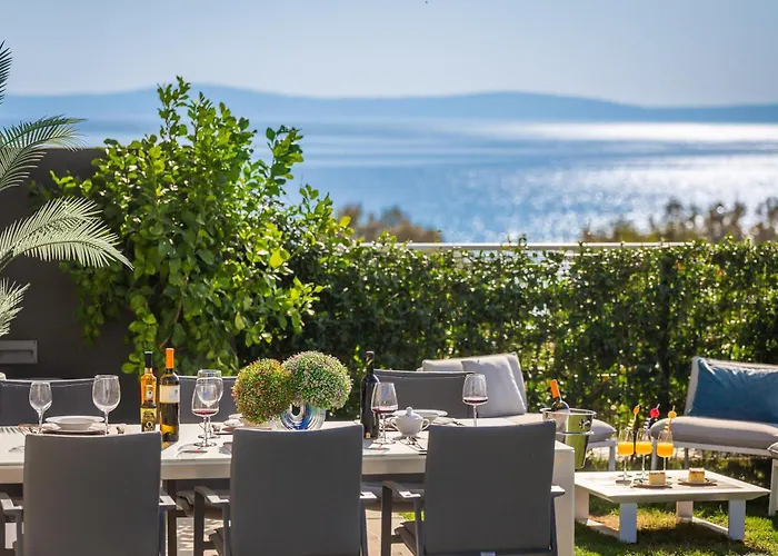 New Luxury With Sea View And Private Heated Pool, 50m From The Split