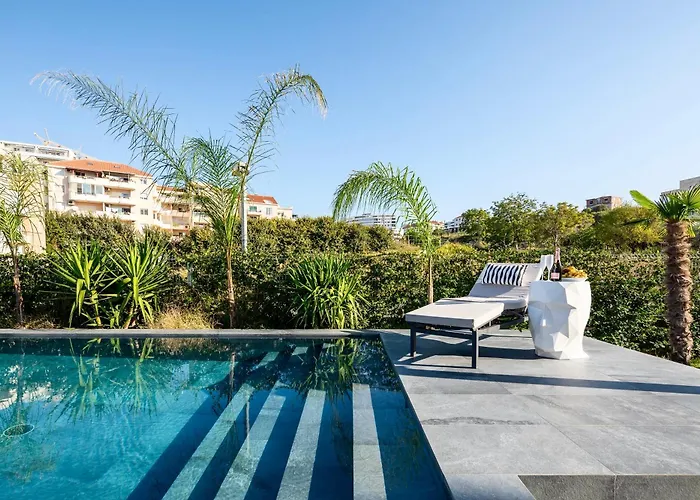 Apartment New Luxury With Sea View And Private Heated Pool, 50m From The Split