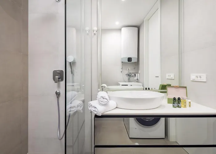 Apartment New Luxury With Sea View And Private Heated Pool, 50m From The