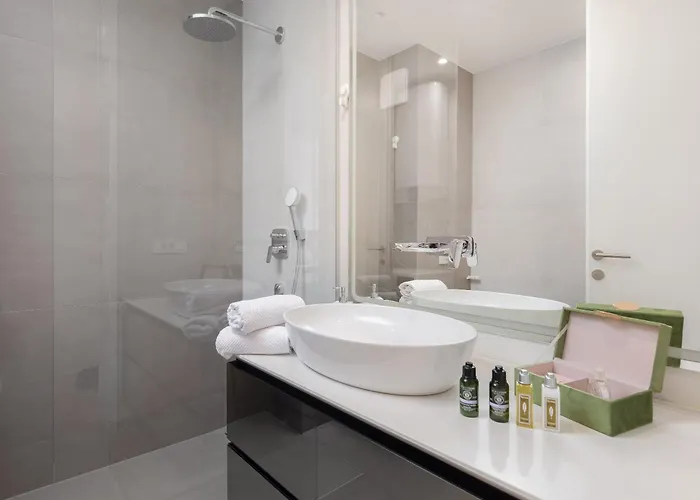 New Luxury With Sea View And Private Heated Pool, 50m From The * Split