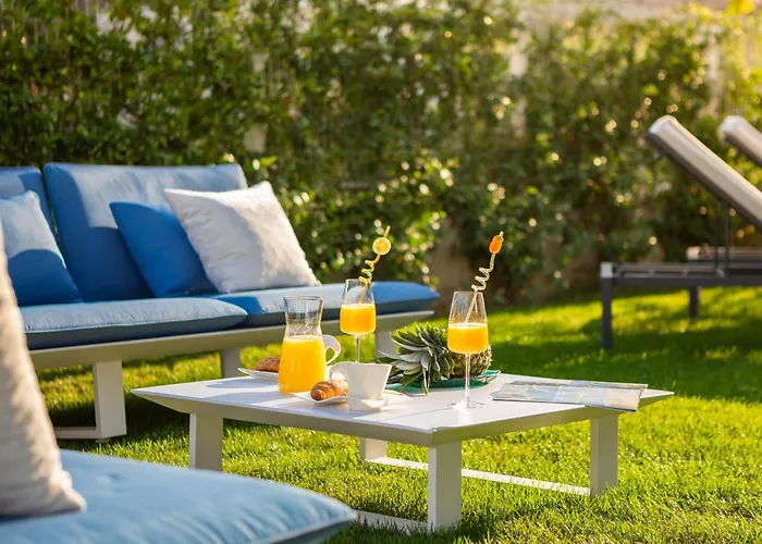 Apartment New Luxury With Sea View And Private Heated Pool, 50m From The