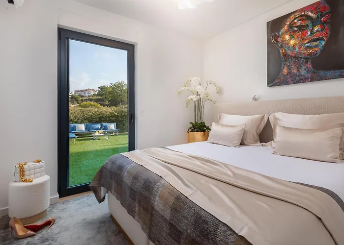 Apartment New Luxury With Sea View And Private Heated Pool, 50m From The Split