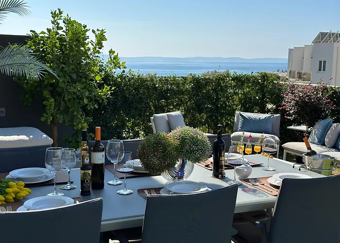 New Luxury With Sea View And Private Heated Pool, 50m From The Apartment *