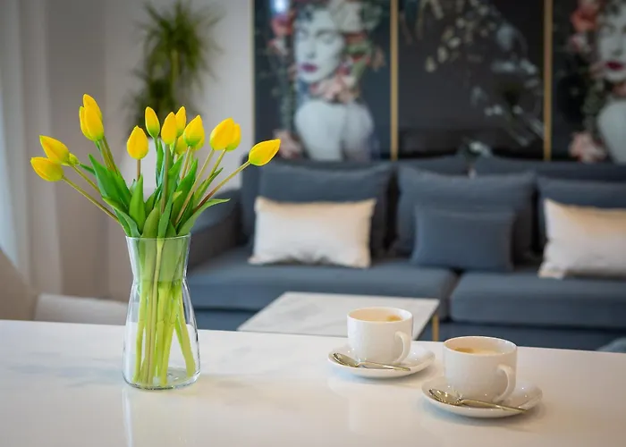 Apartment New Luxury With Sea View And Private Heated Pool, 50m From The Split
