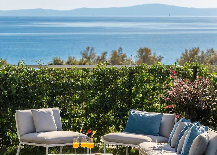 New Luxury With Sea View And Private Heated Pool, 50m From The Split