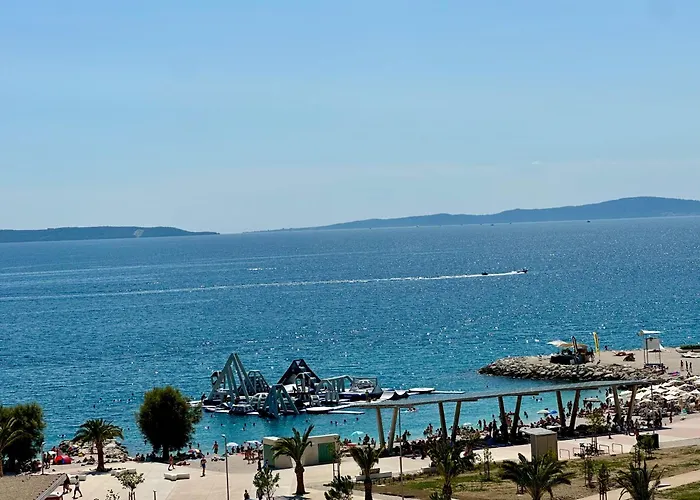 New Luxury With Sea View And Private Heated Pool, 50m From The Apartment Split