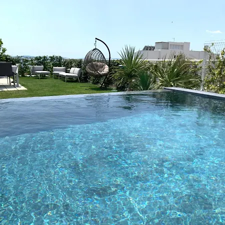 New Luxury With Sea View And Private Heated Pool, 50m From The Daire